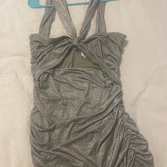 Brand new worn once. LOVERS AND FRIENDS dress size medium so comfortable - Picture 5 of 5